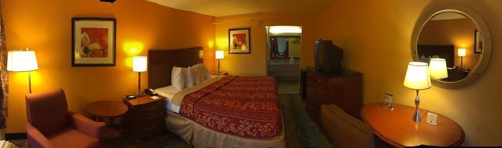 Days Inn By Wyndham Norfolk Military Circle Екстер'єр фото